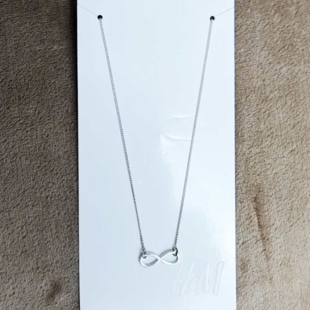 Women's H&M Infinity Symbol Necklace